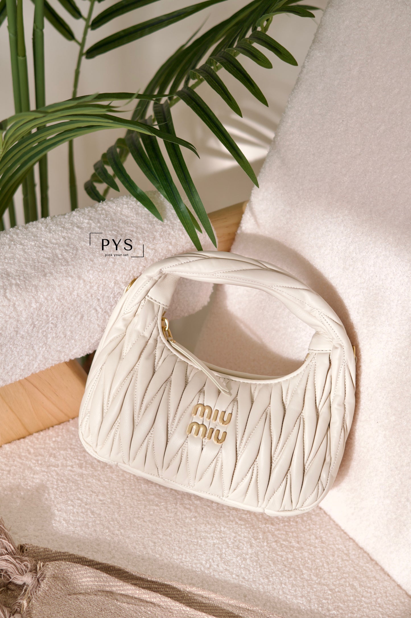 Wander matelassé nappa leather hobo Small