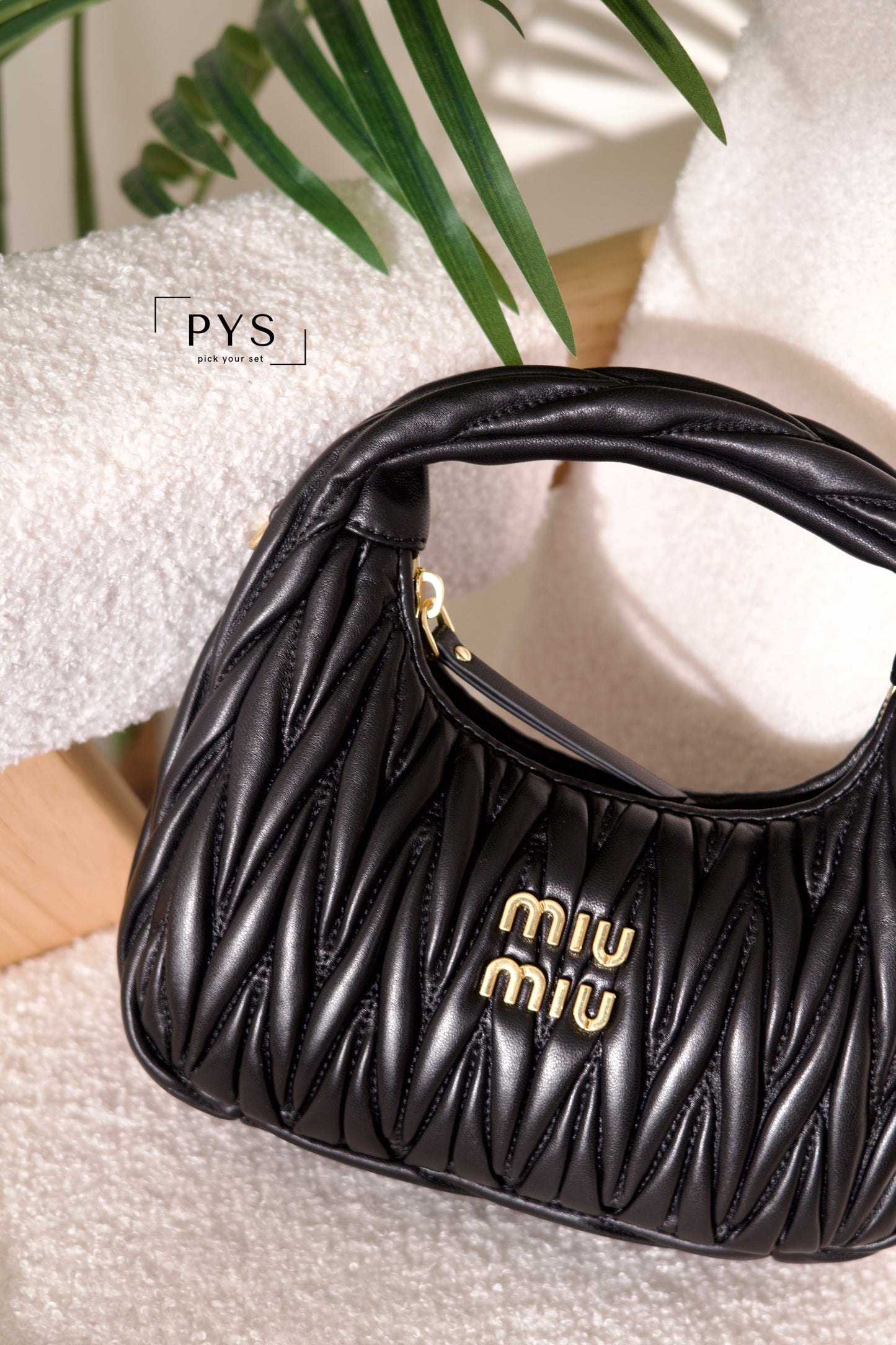 Wander matelassé nappa leather hobo Small