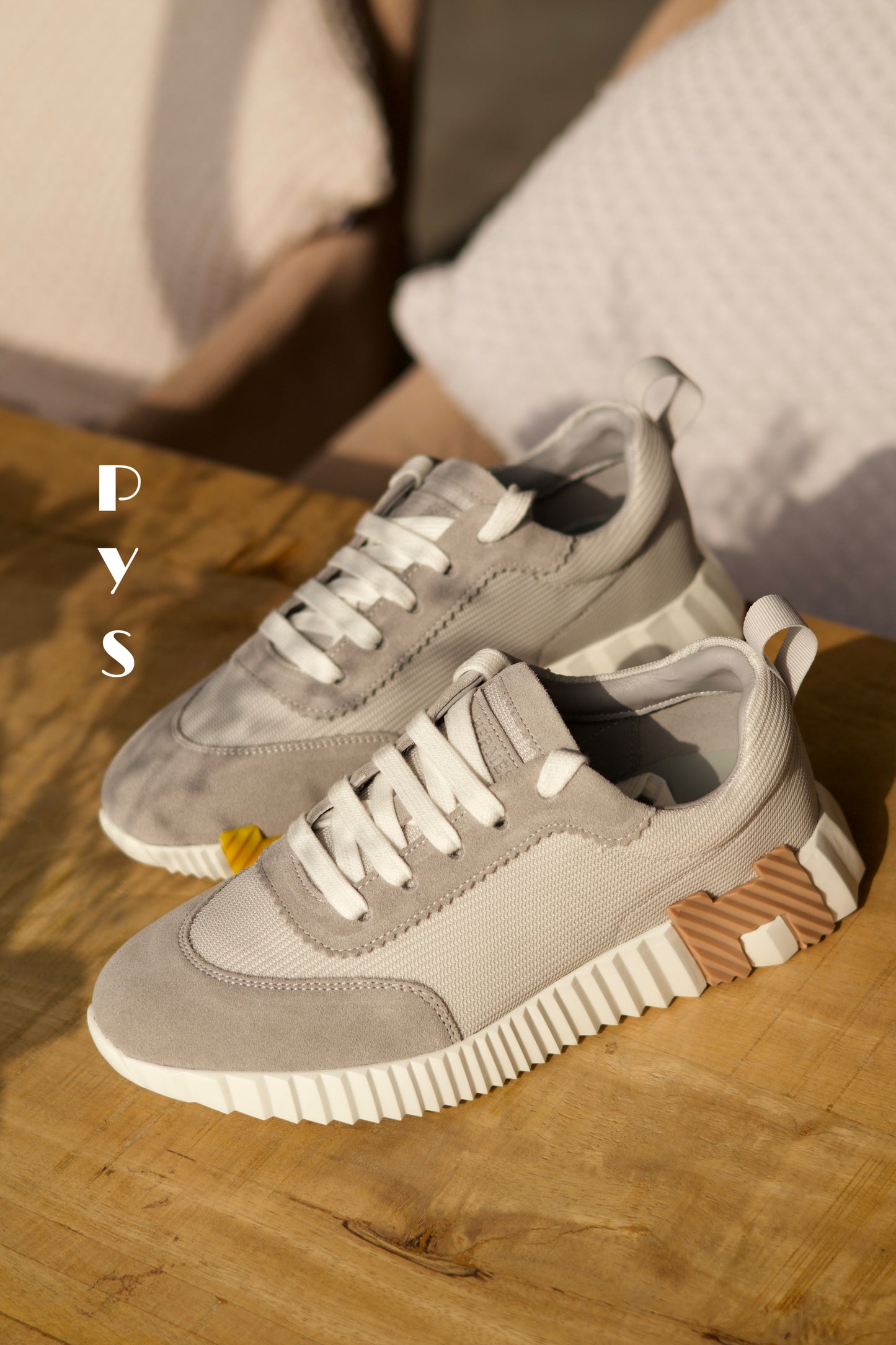 Bouncing sneaker
