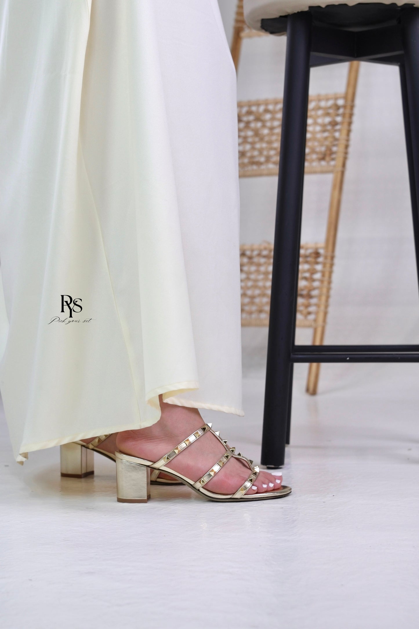 ROCKSTUD SLIDE SANDAL 60 MM