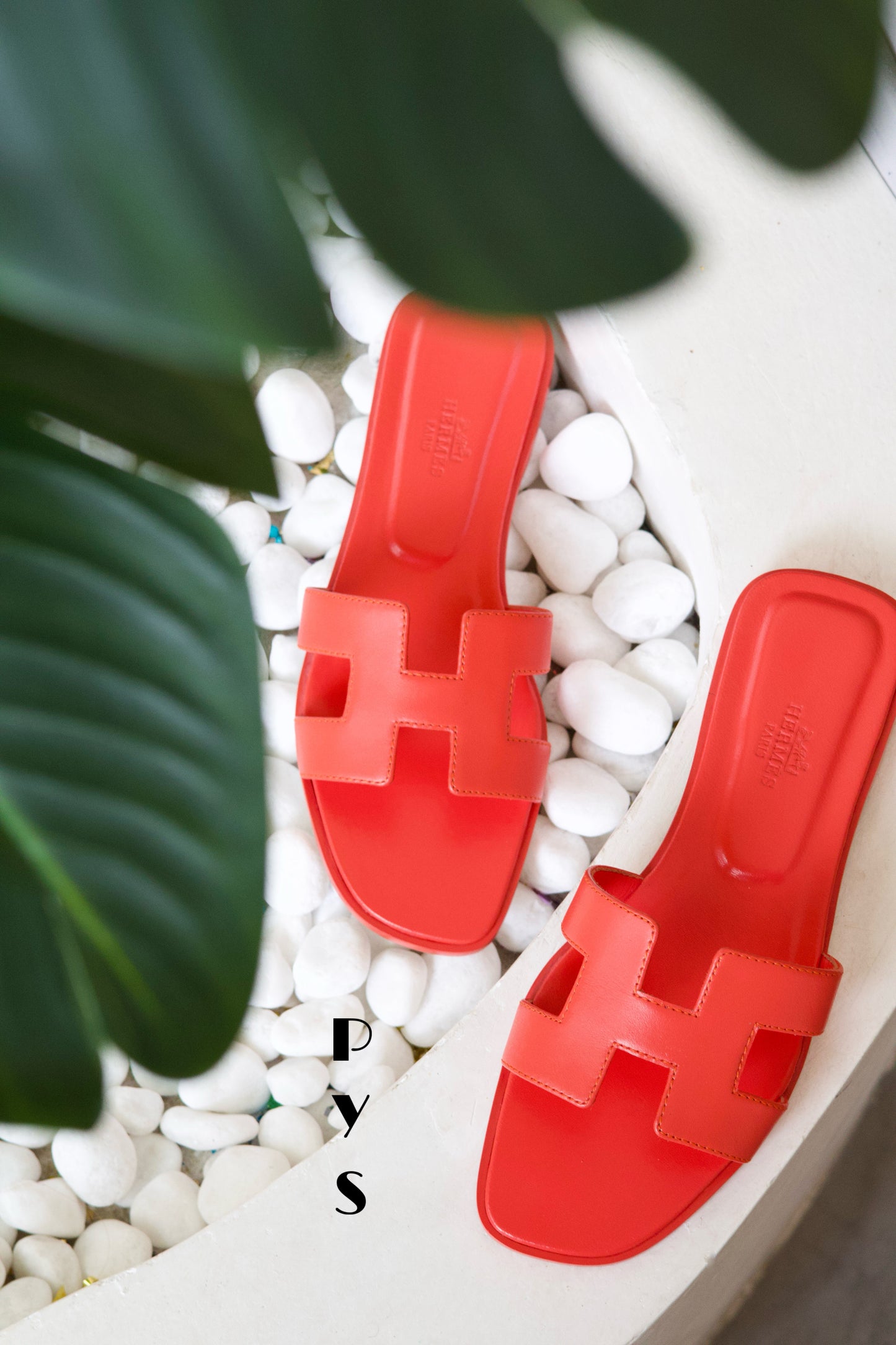 Oran sandal