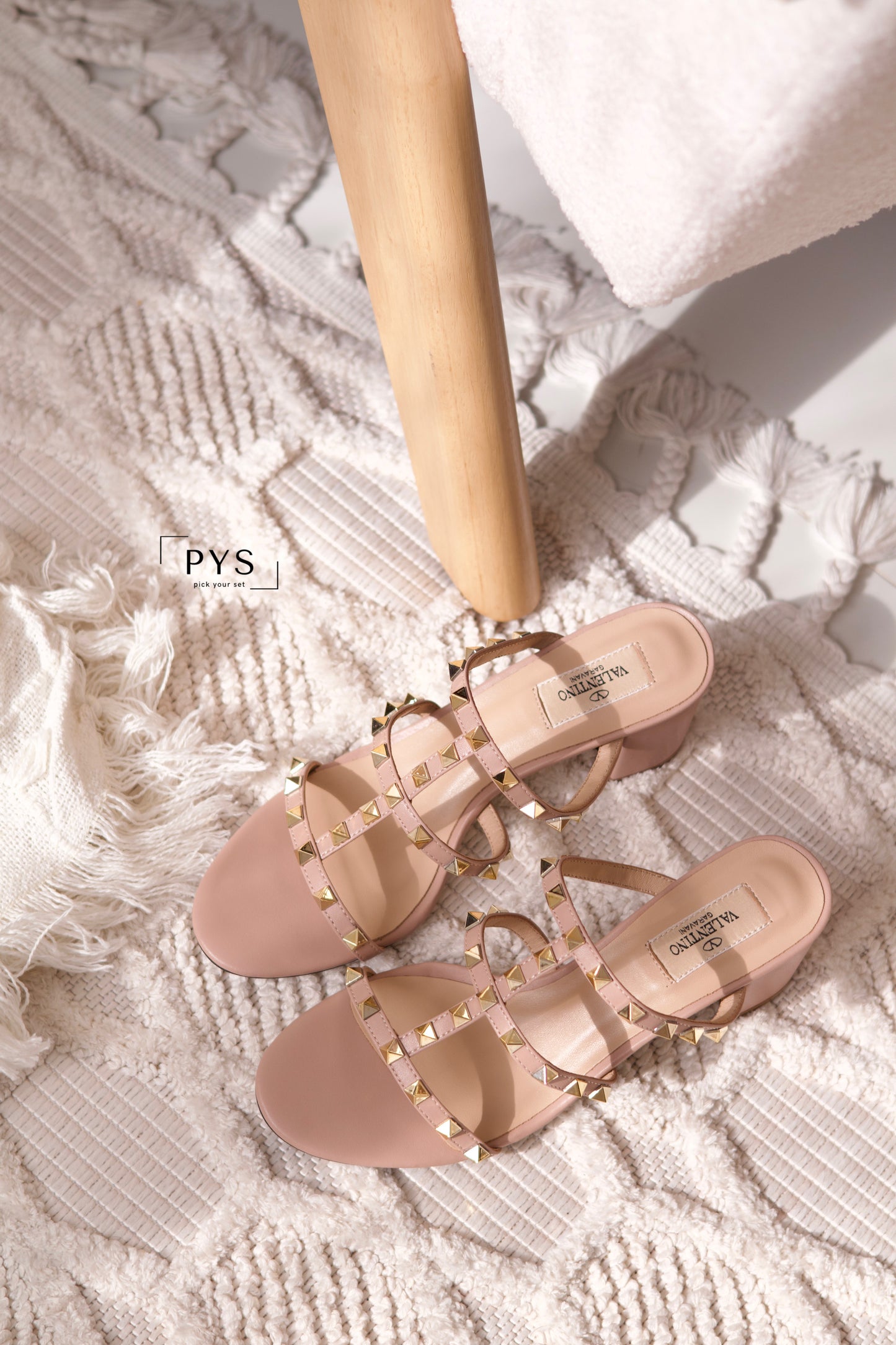 ROCKSTUD SLIDE SANDAL 60 MM