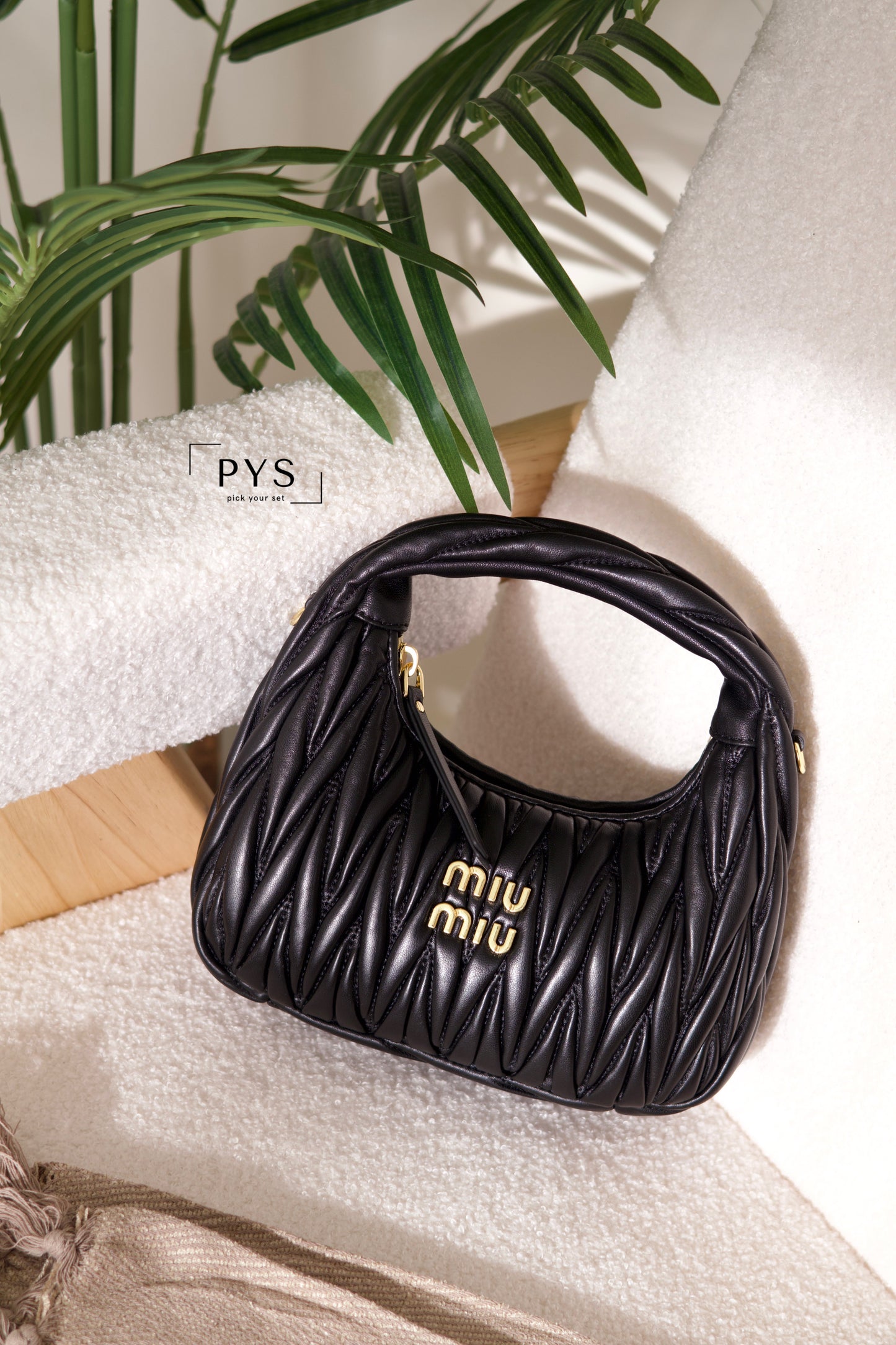 Wander matelassé nappa leather hobo Small