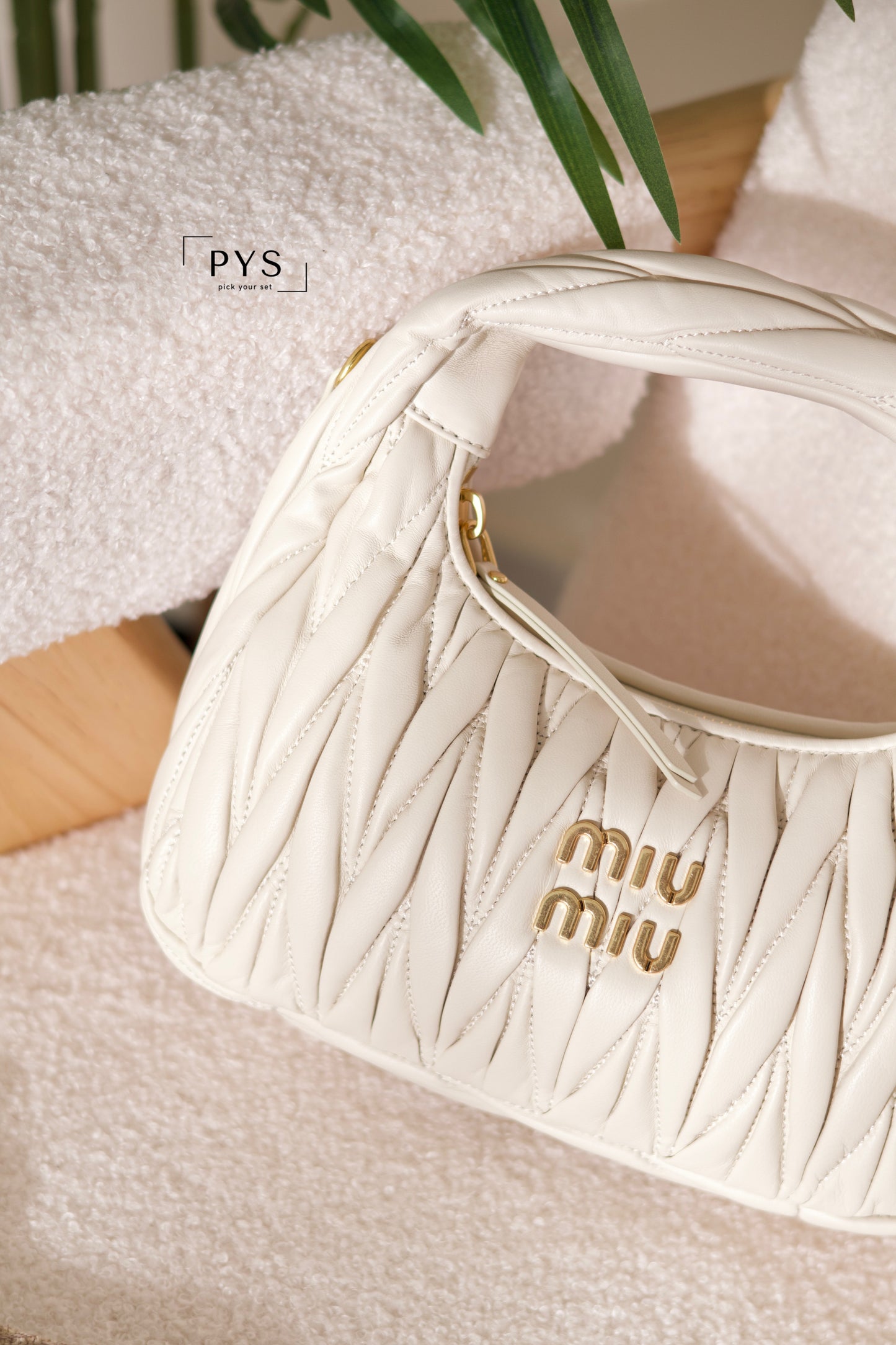 Wander matelassé nappa leather hobo Small