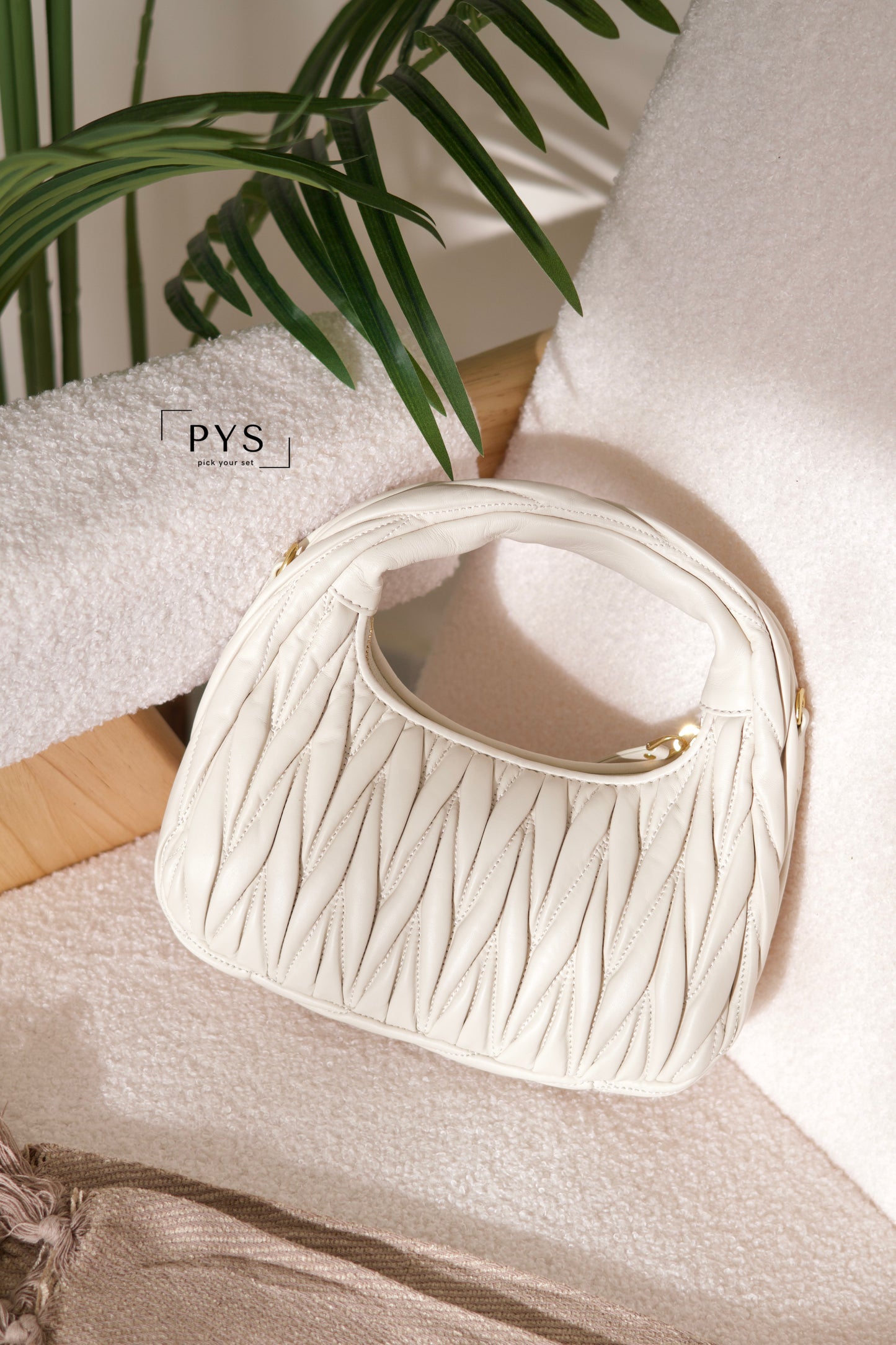 Wander matelassé nappa leather hobo Small