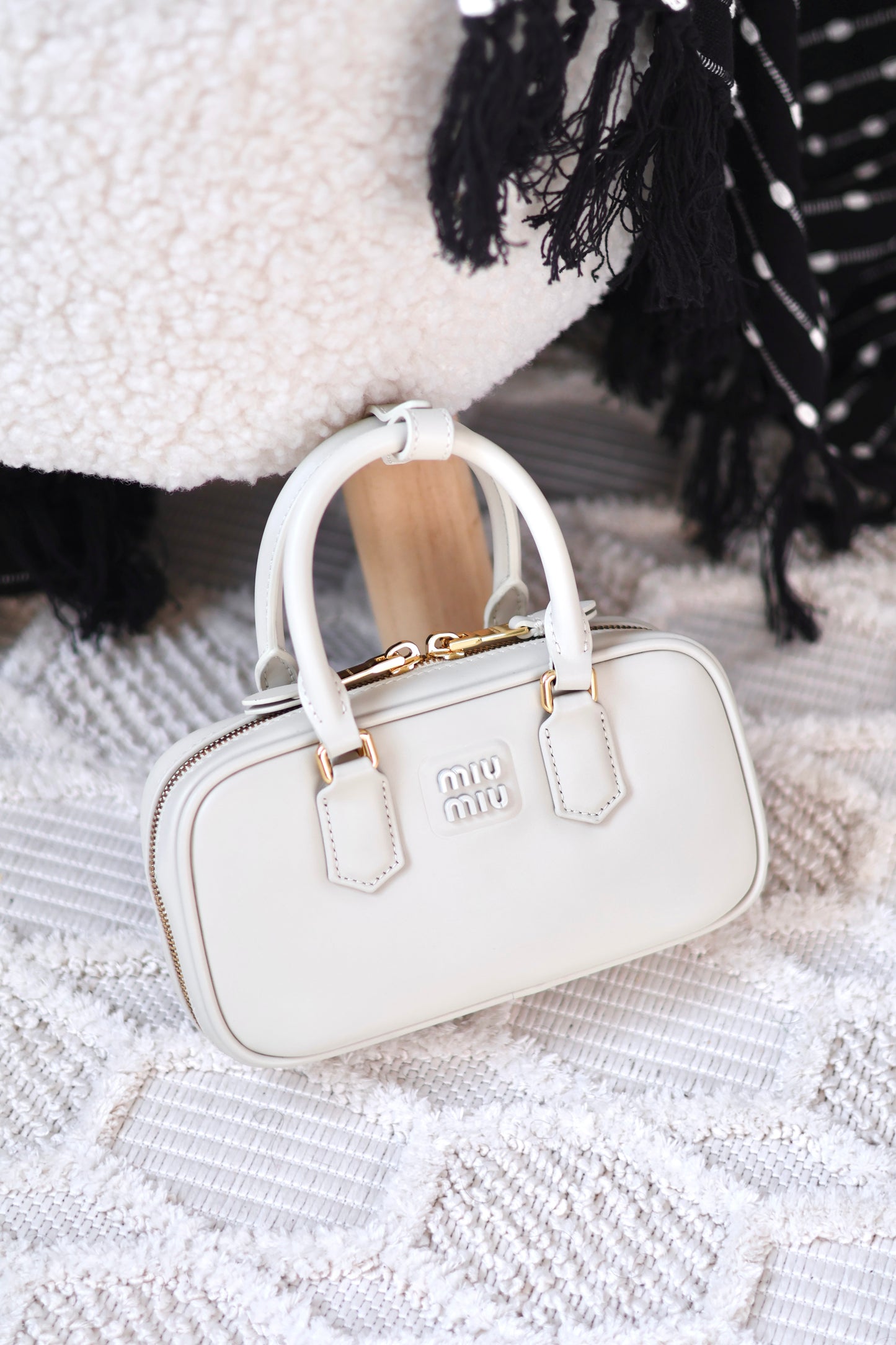 Arcadie leather bag