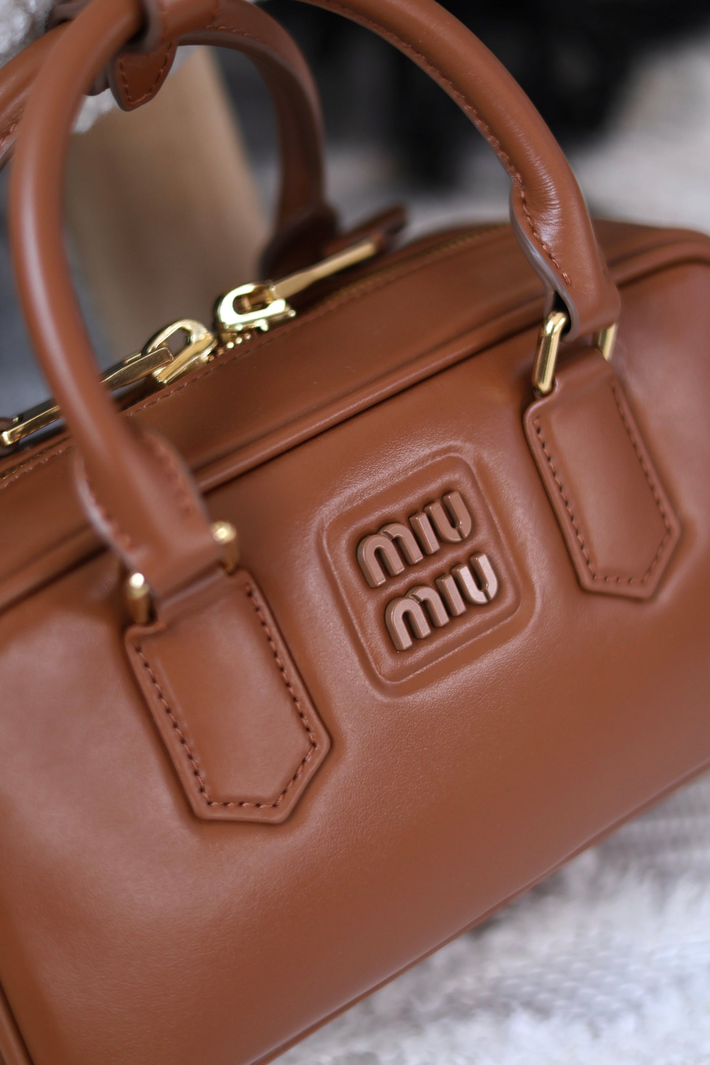 Arcadie leather bag