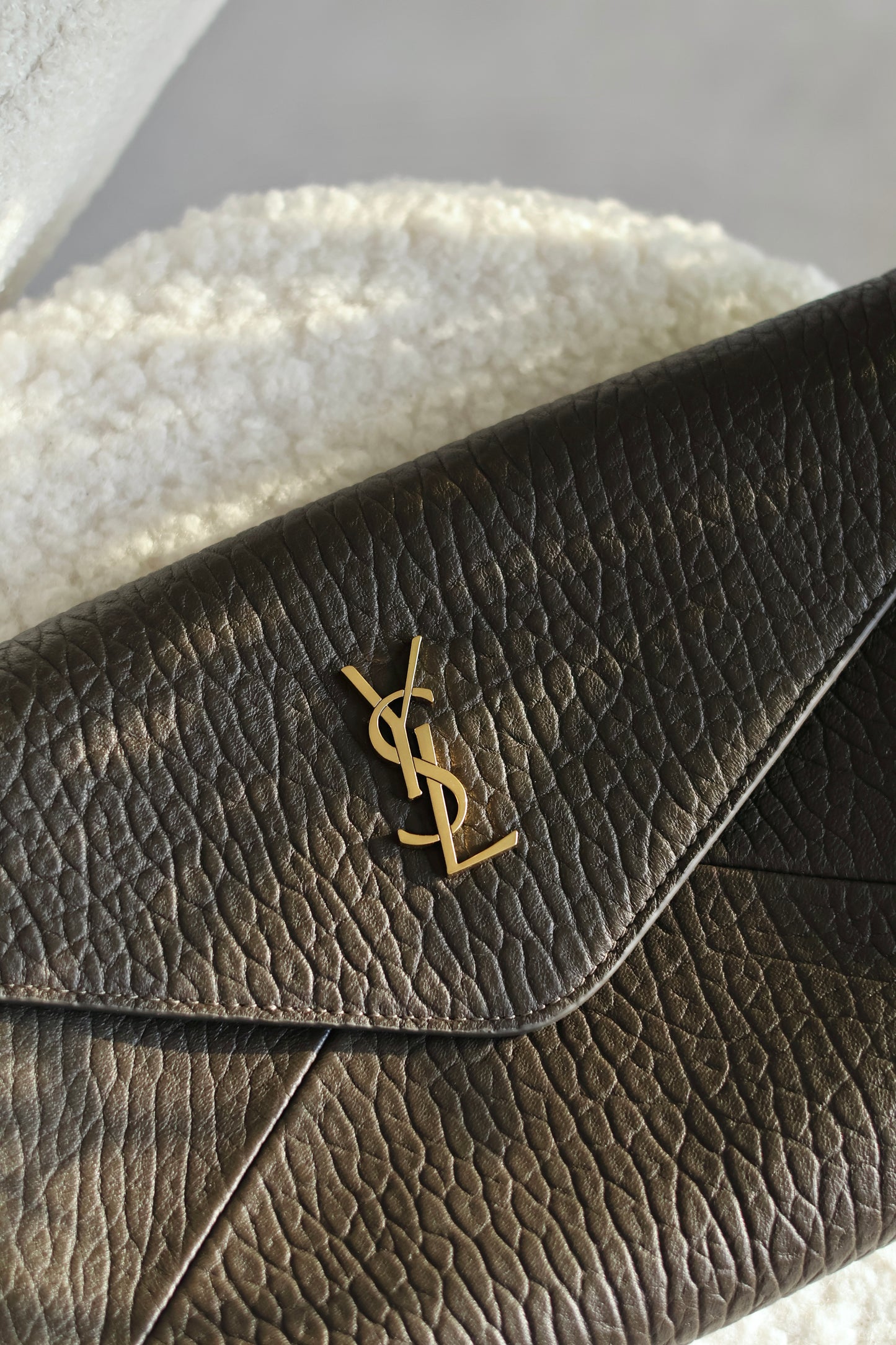 Cassandre clutch