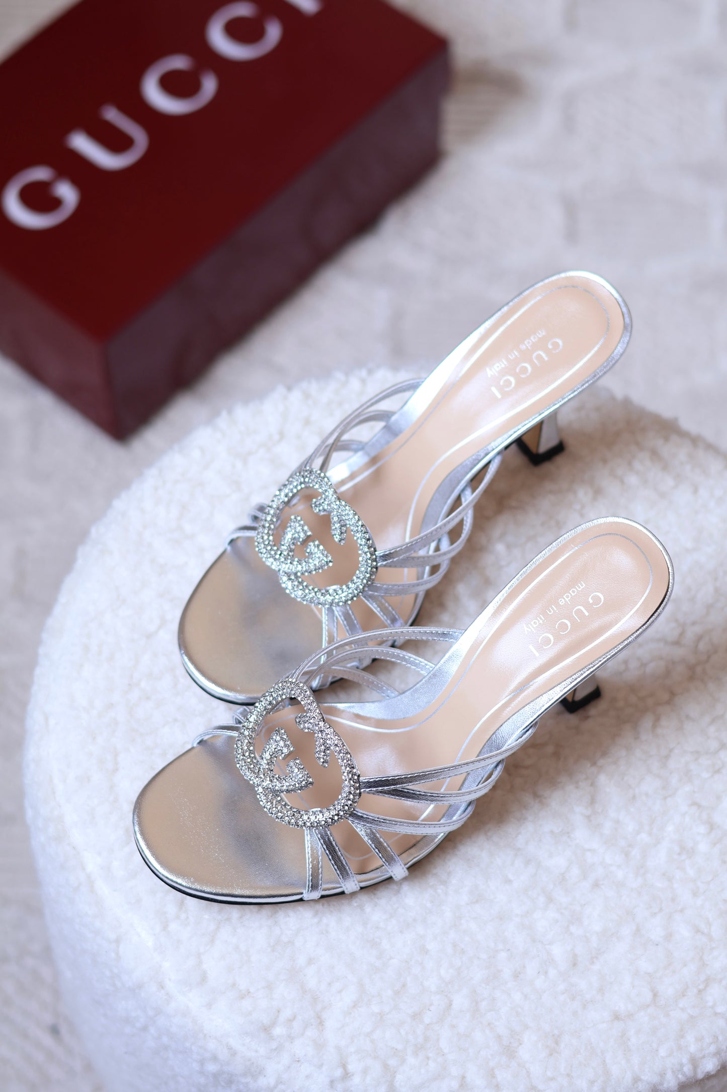 crystal Interlocking G