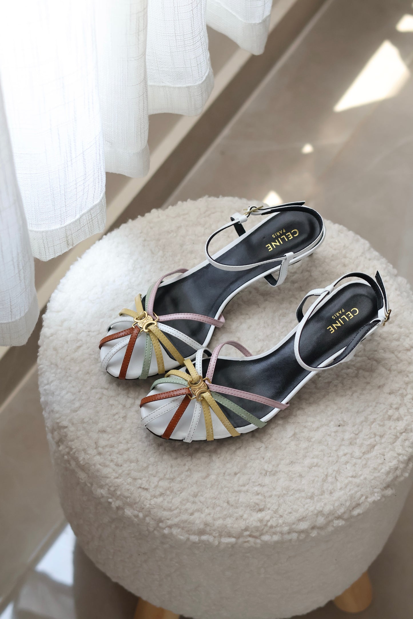 TRIOMPHE SANDAL