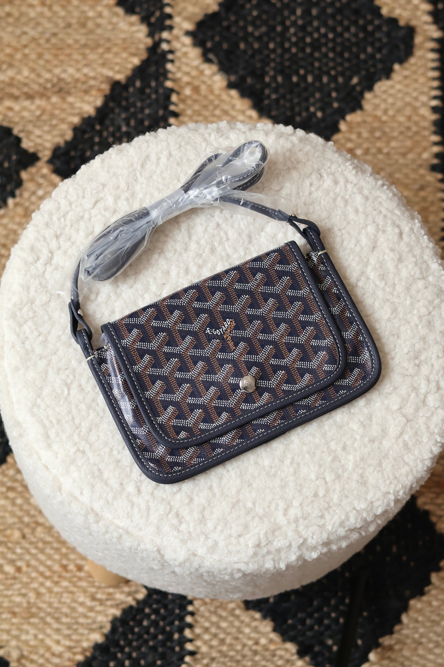 Plumet pouch-wallet