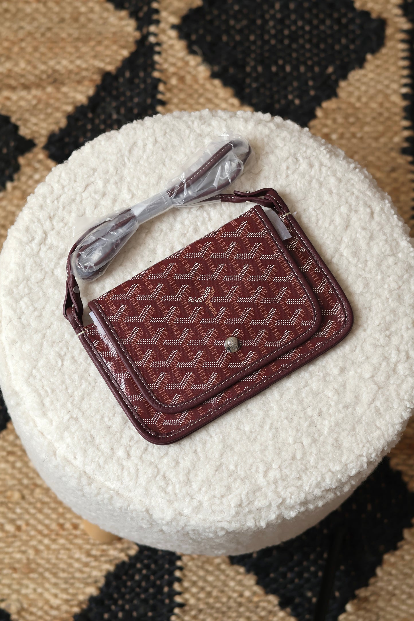 Plumet pouch-wallet