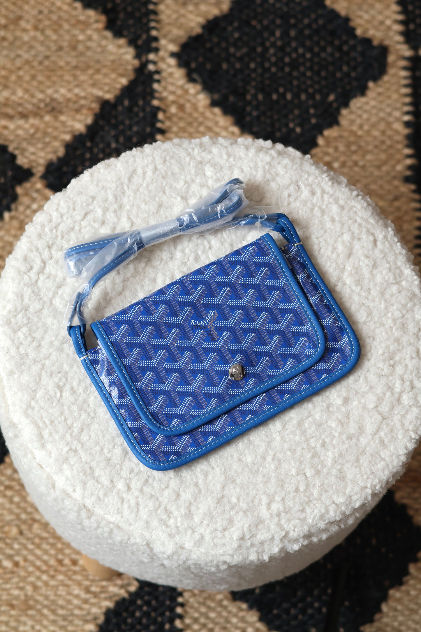 Plumet pouch-wallet