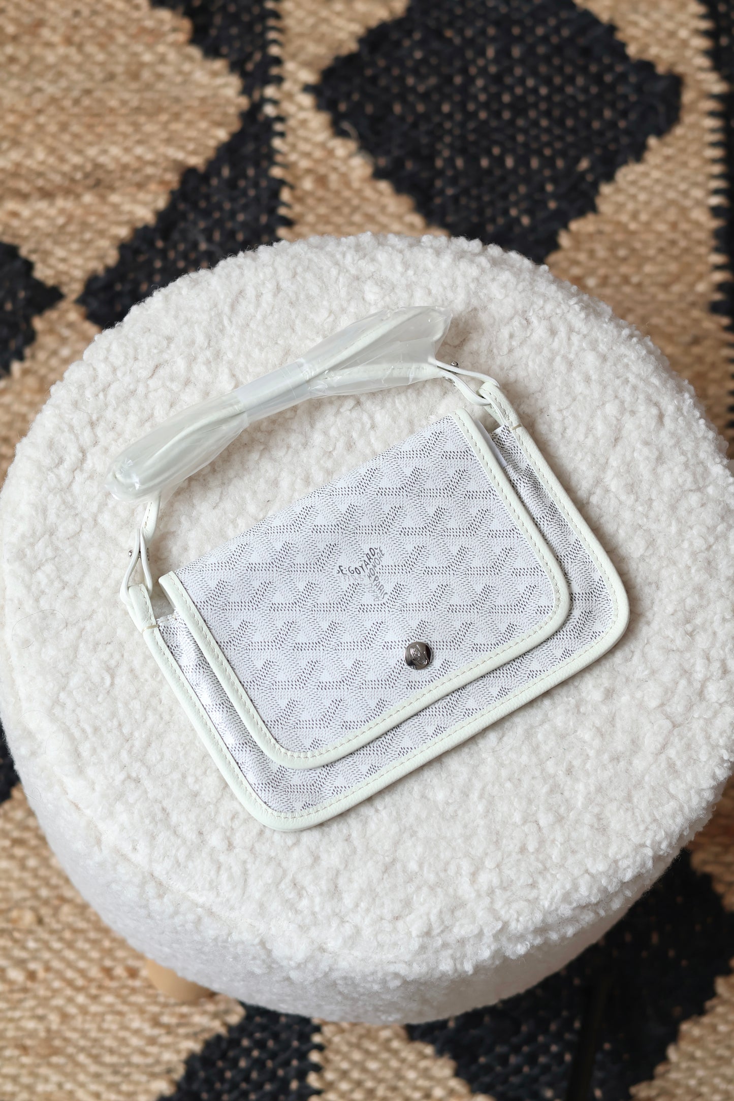 Plumet pouch-wallet