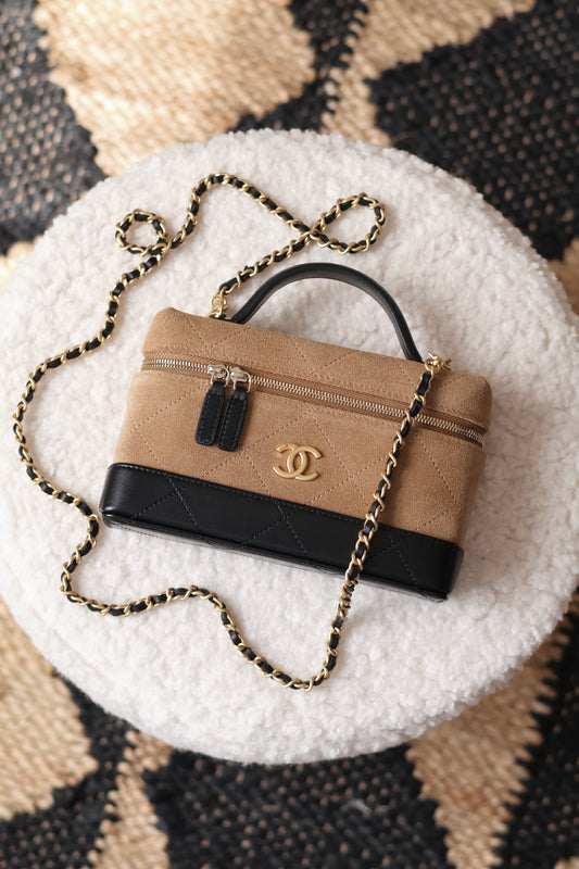 Vanity with Chain
