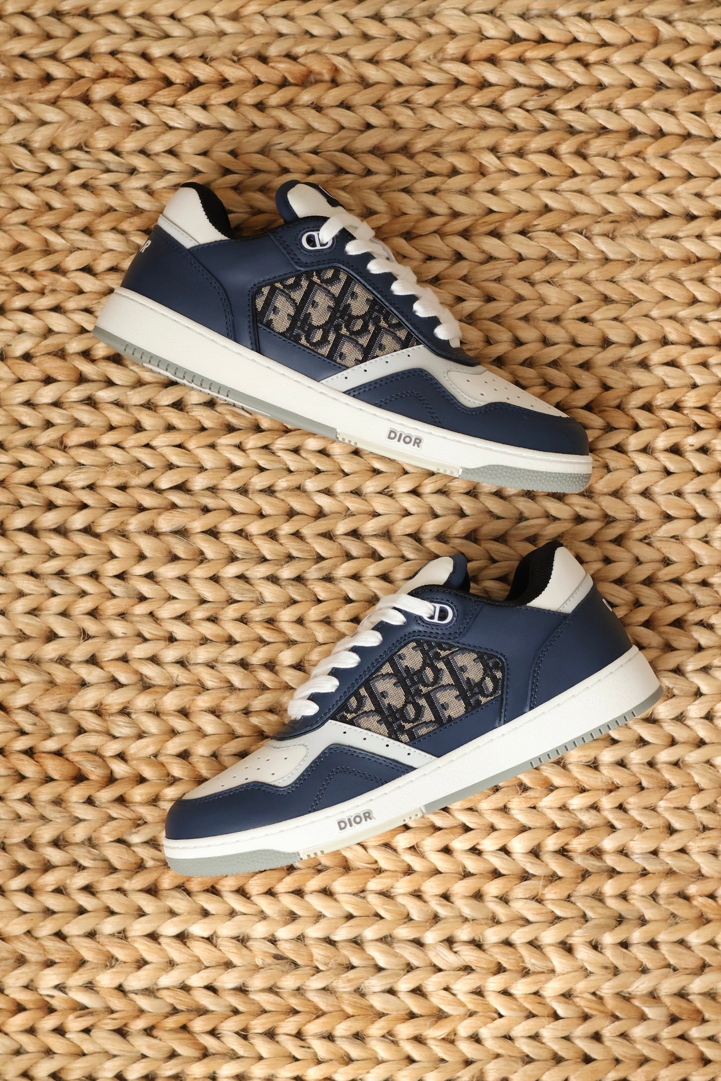 B27 Uptown Low-Top Sneaker