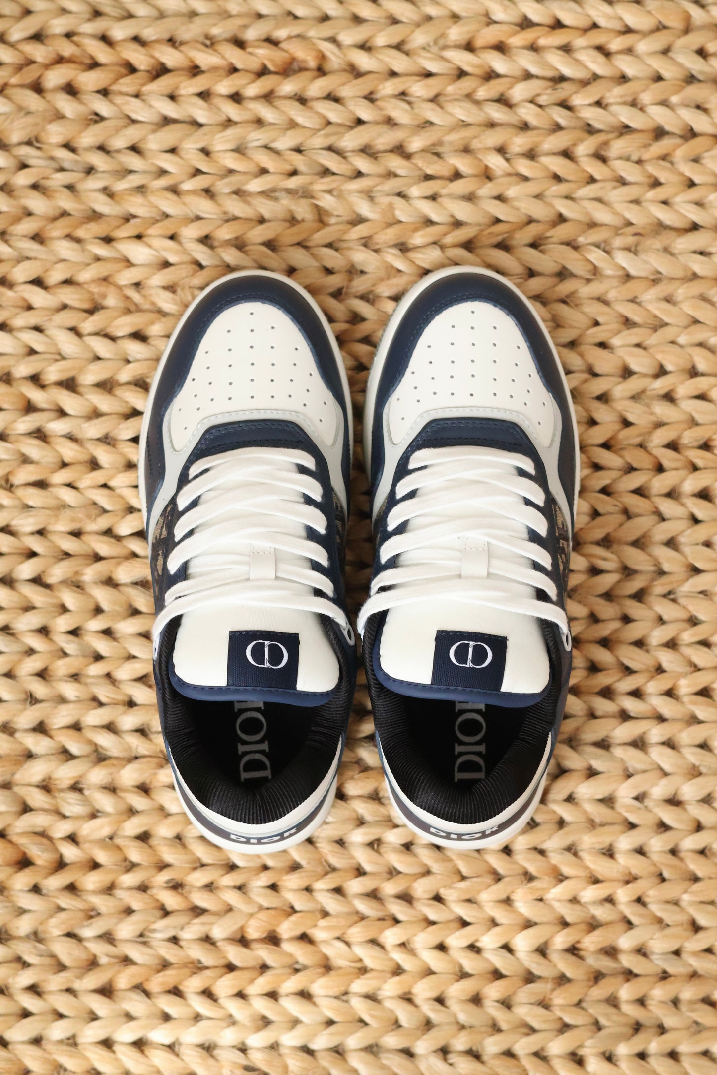 B27 Uptown Low-Top Sneaker