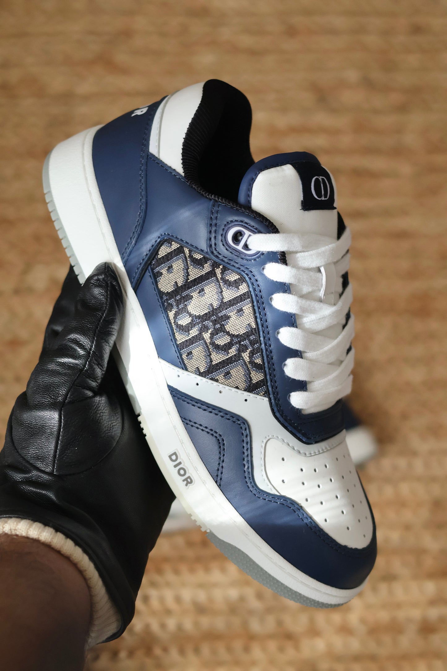 B27 Uptown Low-Top Sneaker