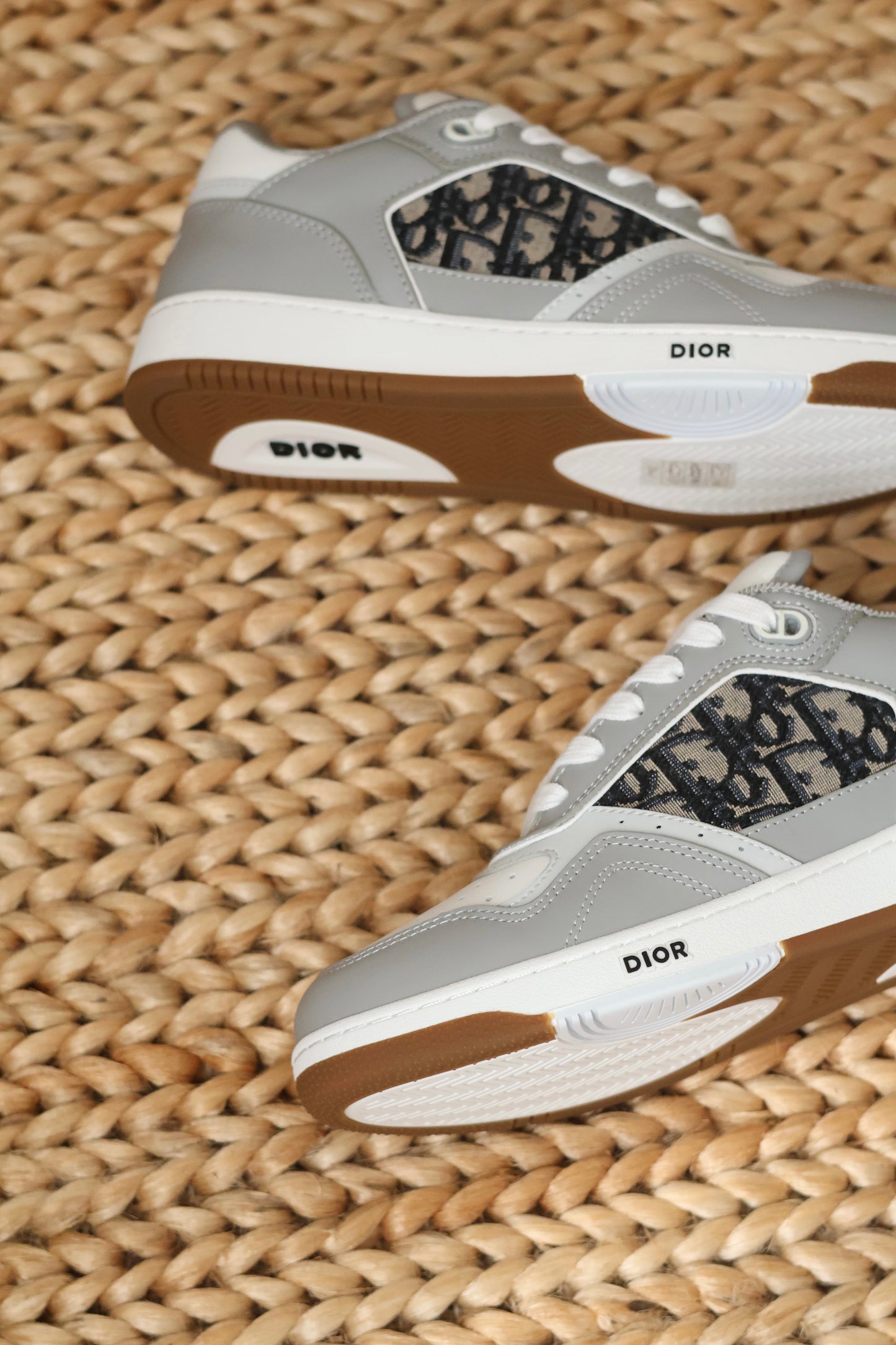 B27 Uptown Low-Top Sneaker