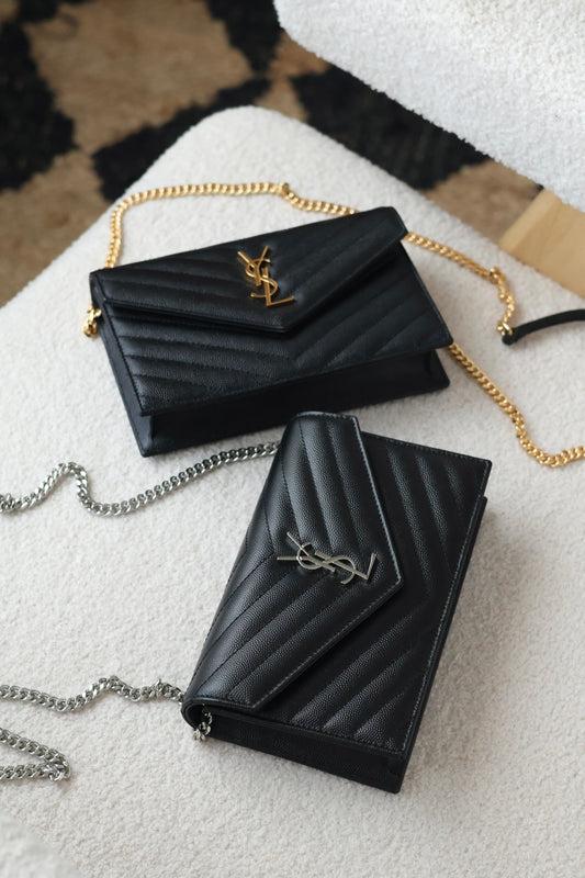 CASSANDRE ENVELOPE CHAIN WALLET