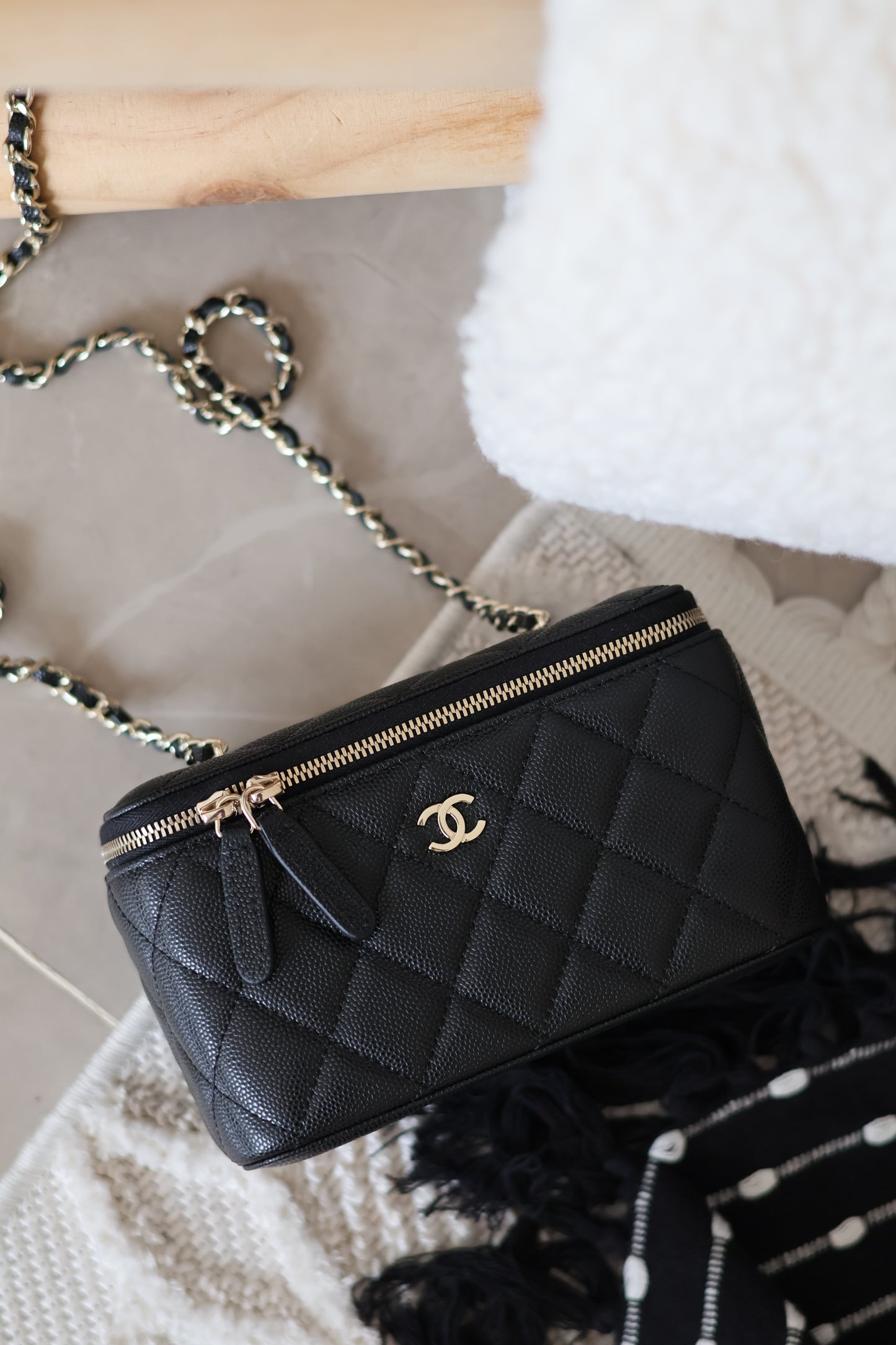 Classic Long Vanity With Chain Grained Calfskin