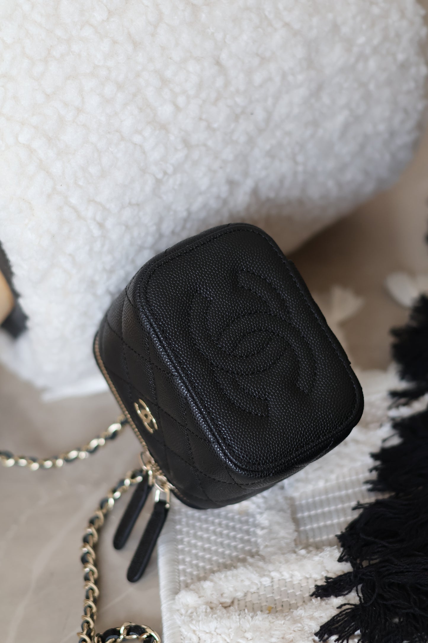 Classic Long Vanity With Chain Grained Calfskin