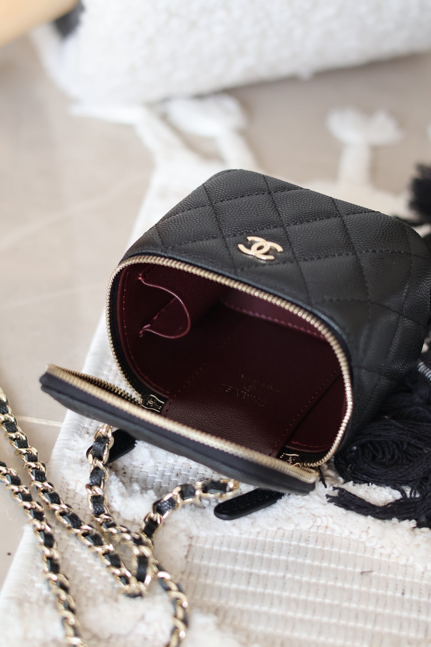 Classic Long Vanity With Chain Grained Calfskin