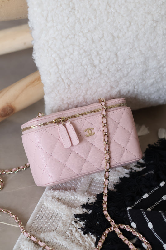 Classic Long Vanity With Chain Grained Calfskin