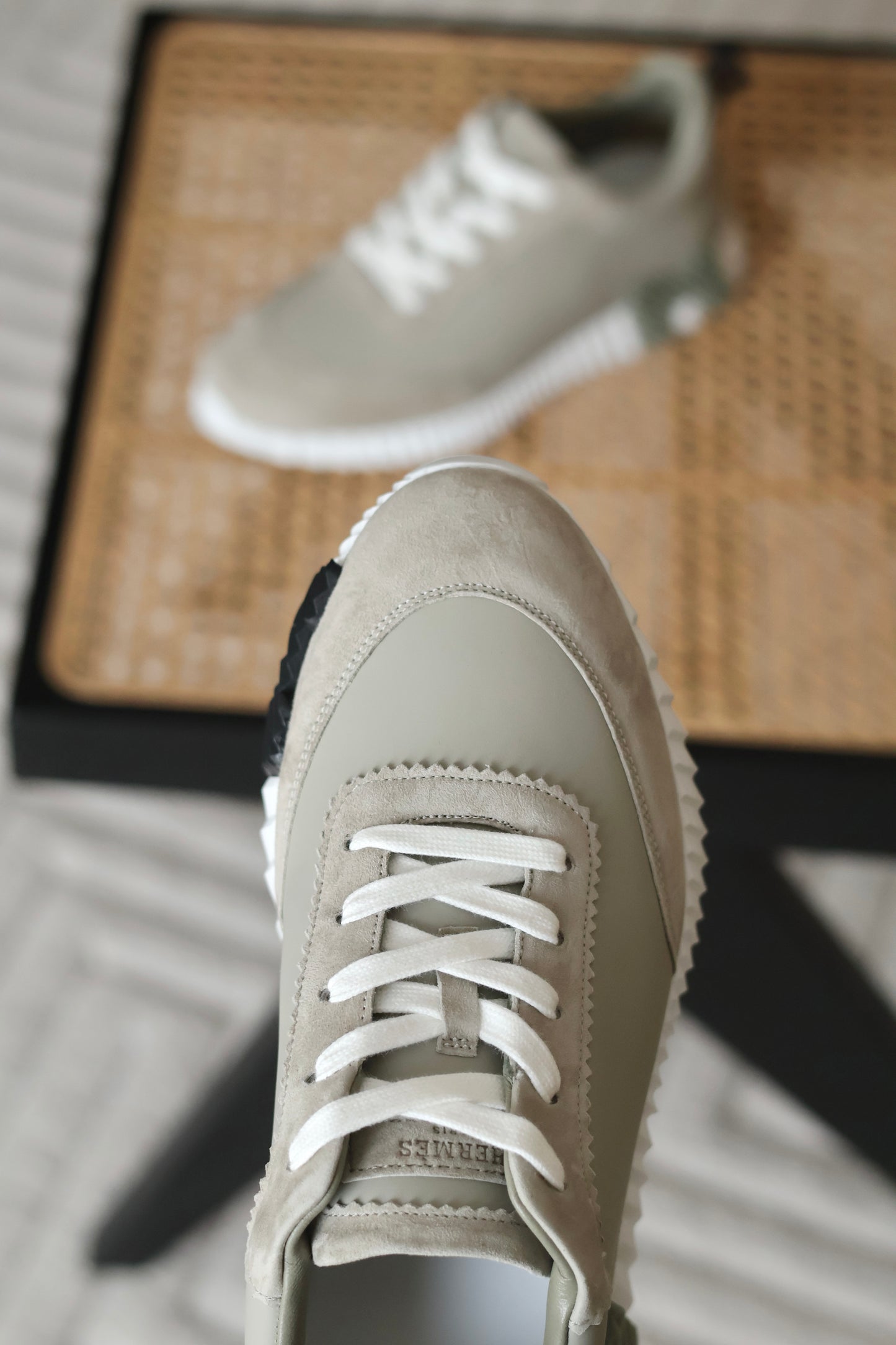 Bouncing sneaker