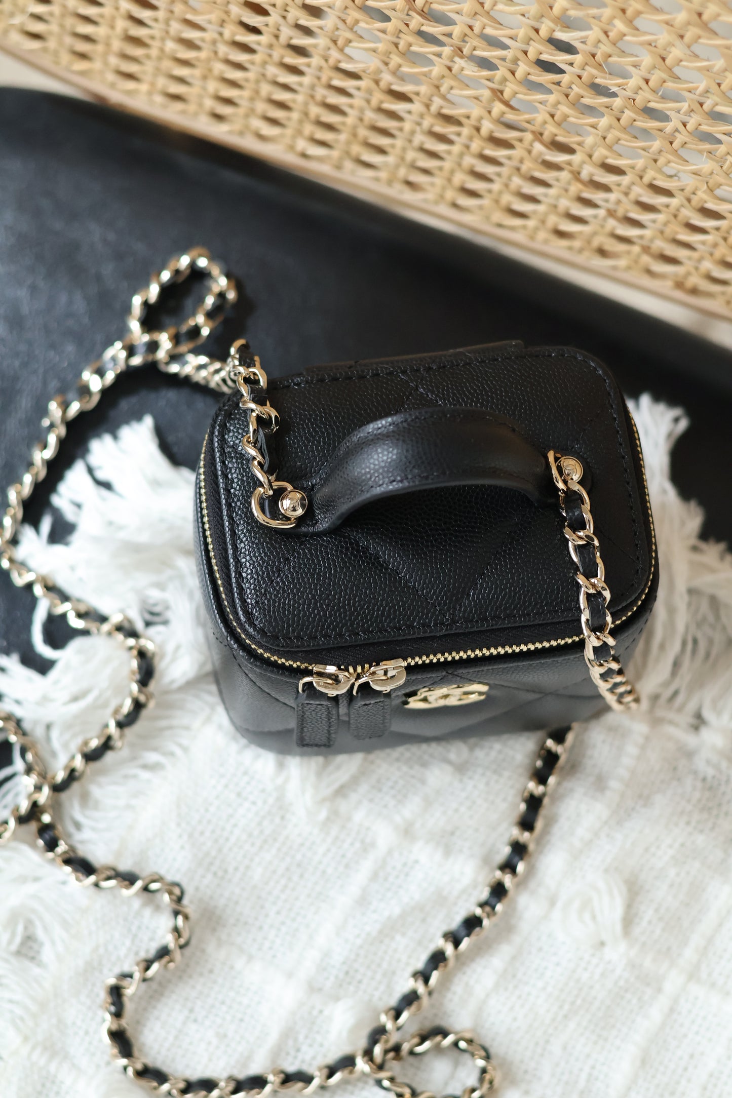 Small Vanity With Chain