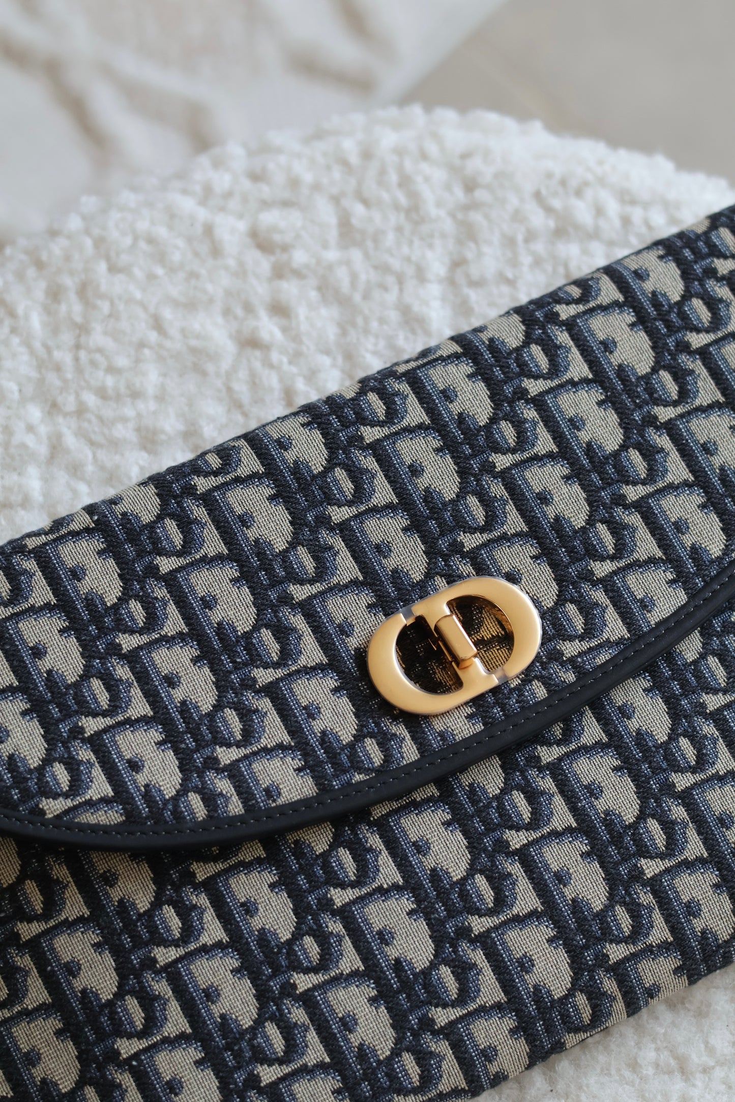 30 Montaigne Avenue Pouch with Flap