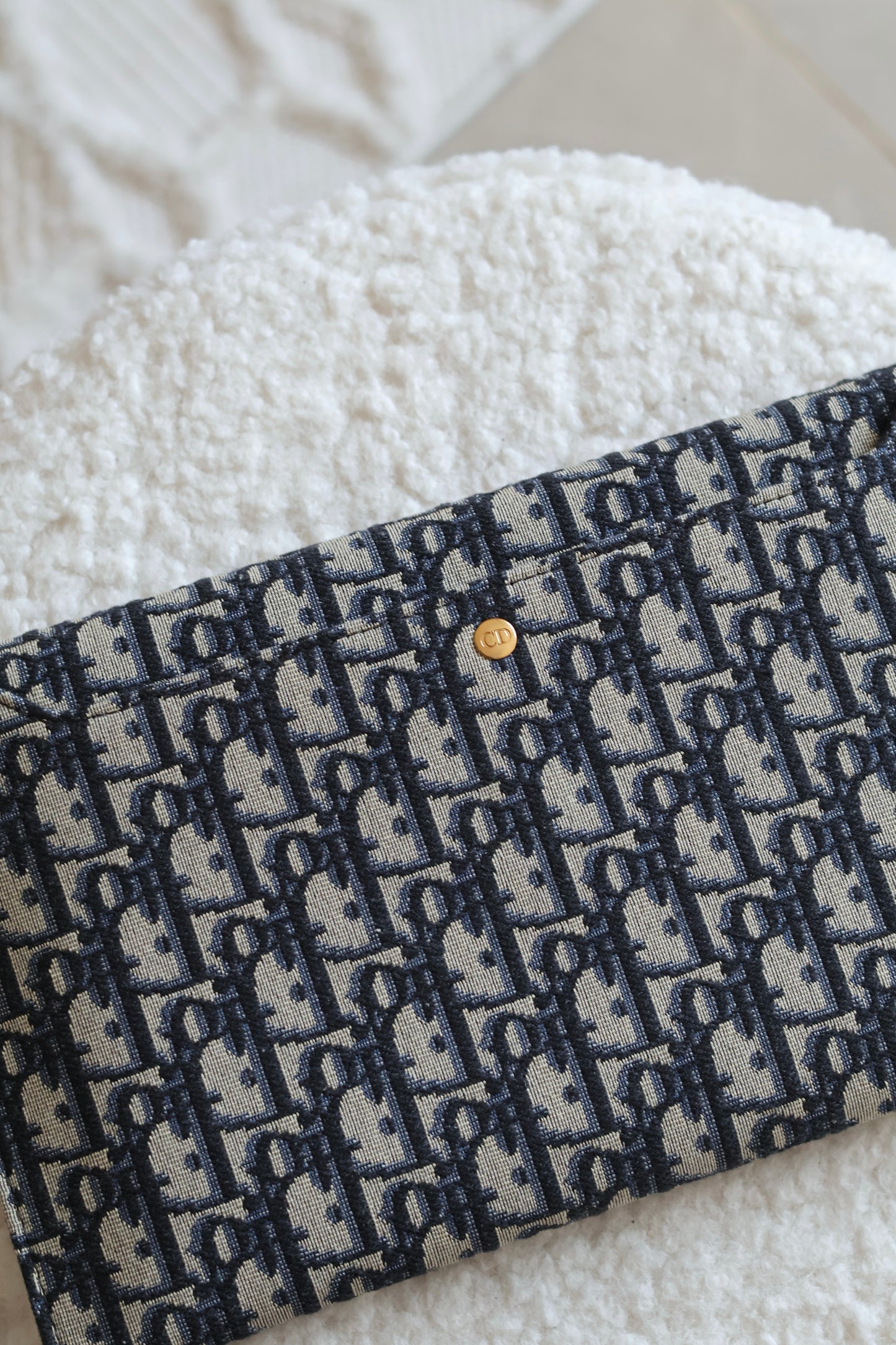 30 Montaigne Avenue Pouch with Flap