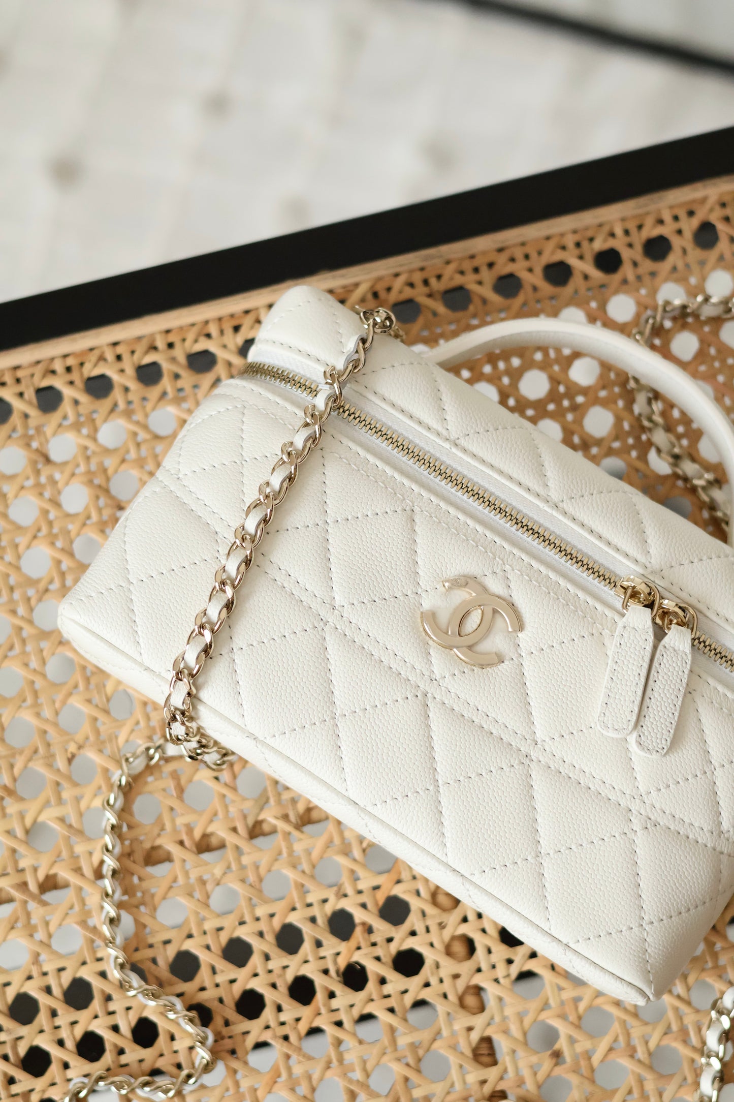 Vanity with Chain in Grained Calfskin