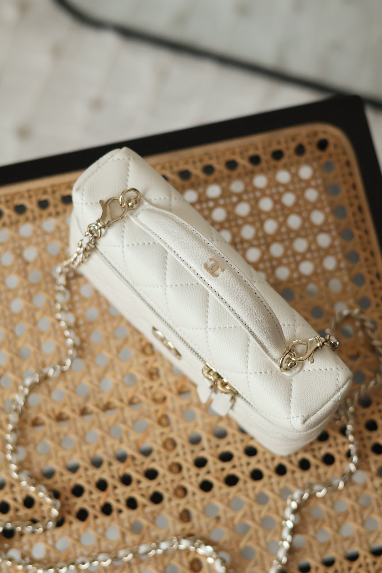 Vanity with Chain in Grained Calfskin