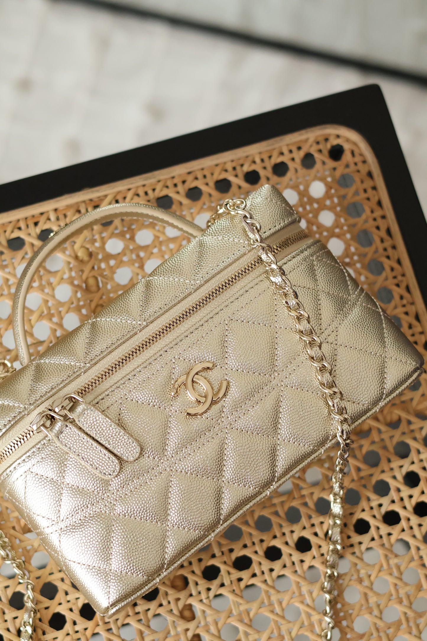 Vanity with Chain in Grained Calfskin