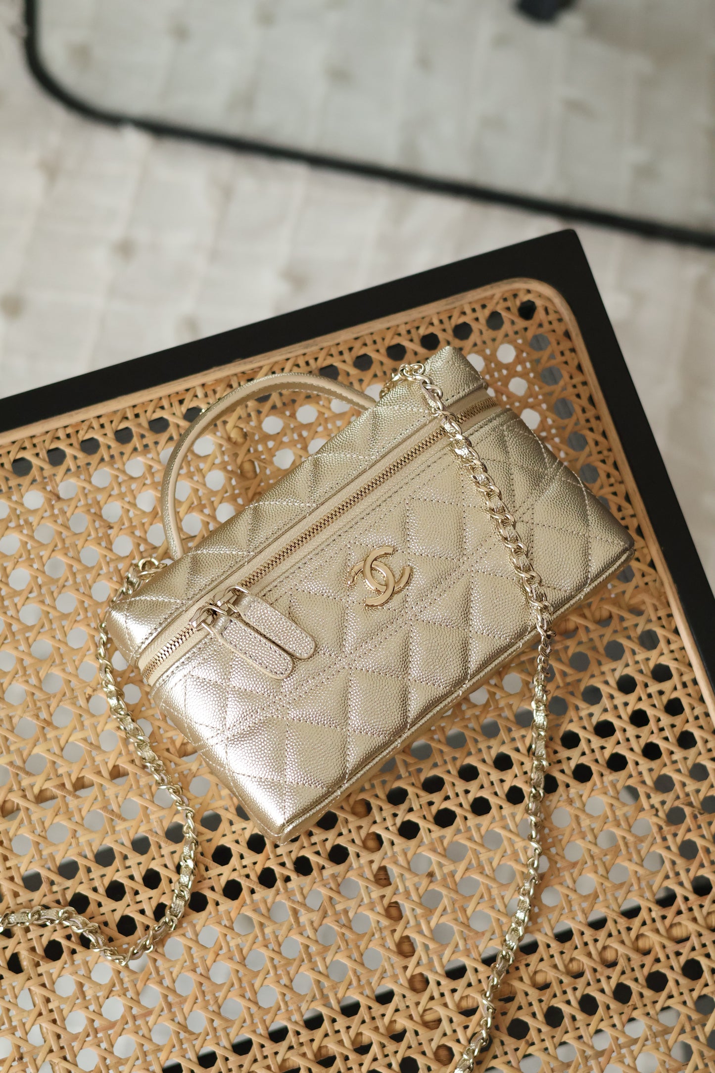 Vanity with Chain in Grained Calfskin