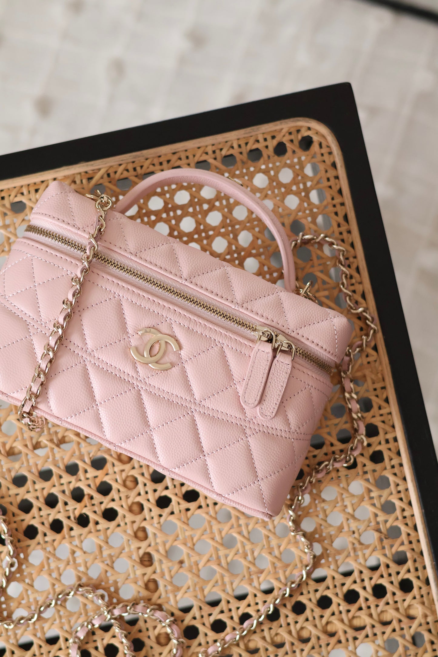 Vanity with Chain in Grained Calfskin