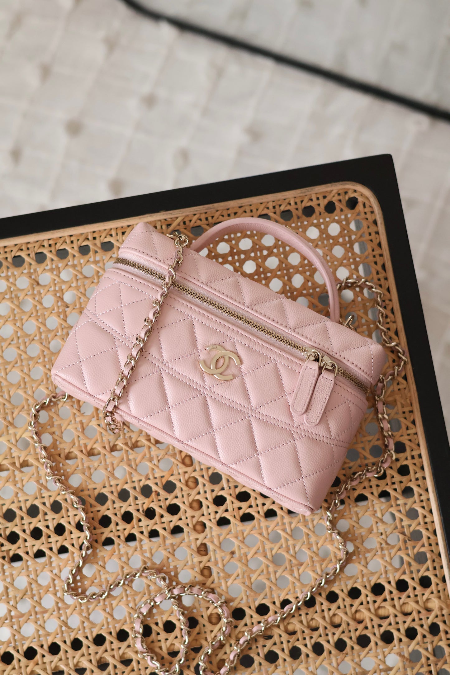 Vanity with Chain in Grained Calfskin