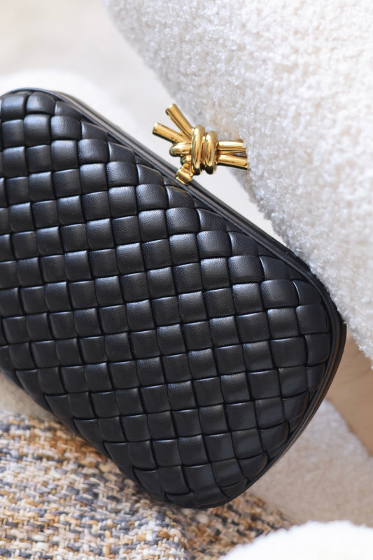 Knot Clutch