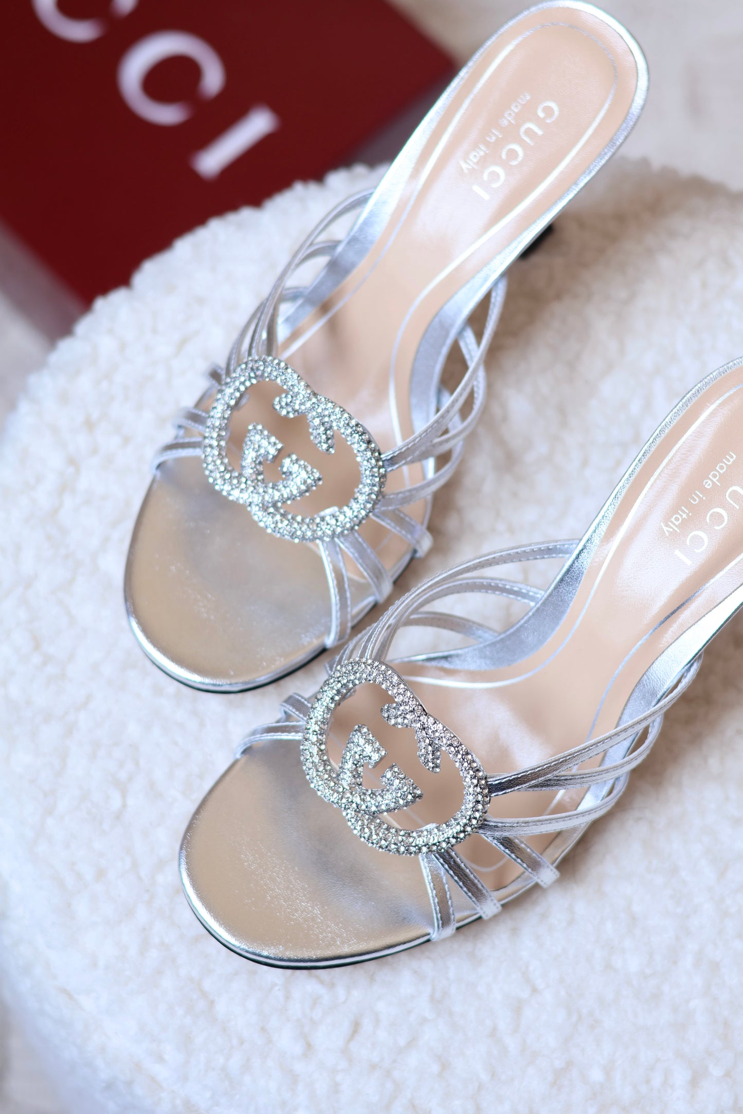 crystal Interlocking G