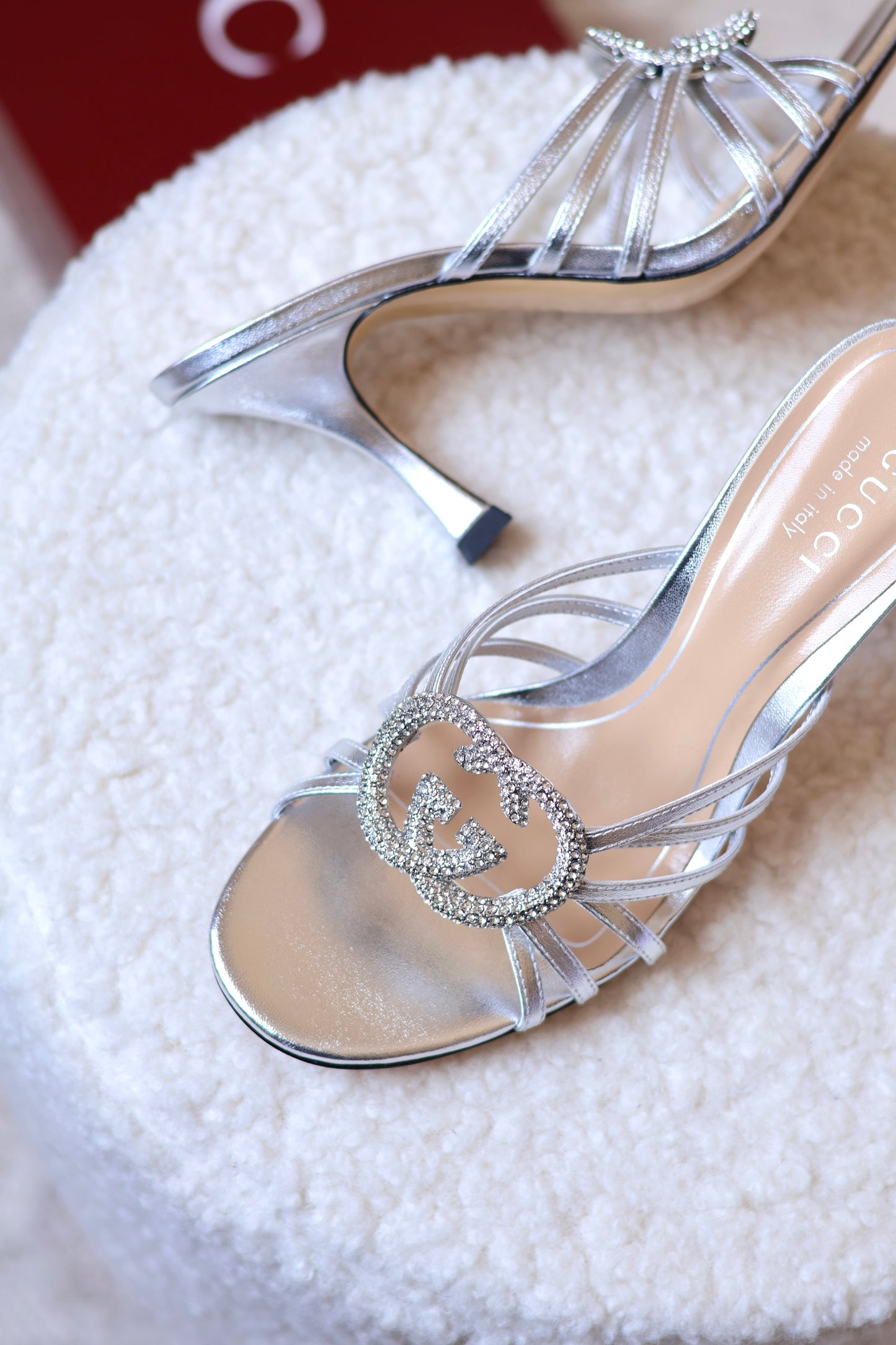 crystal Interlocking G