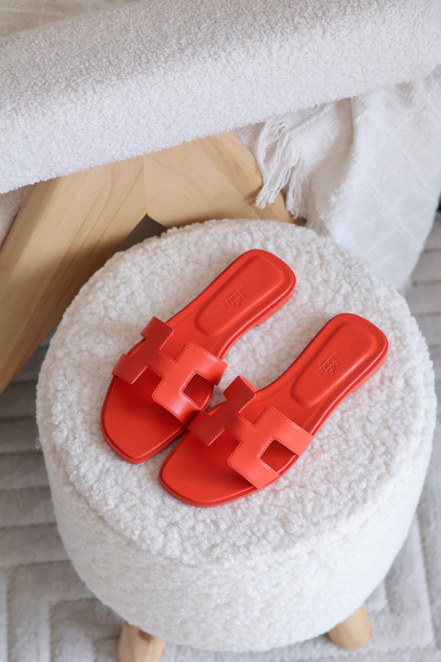 Oran sandal