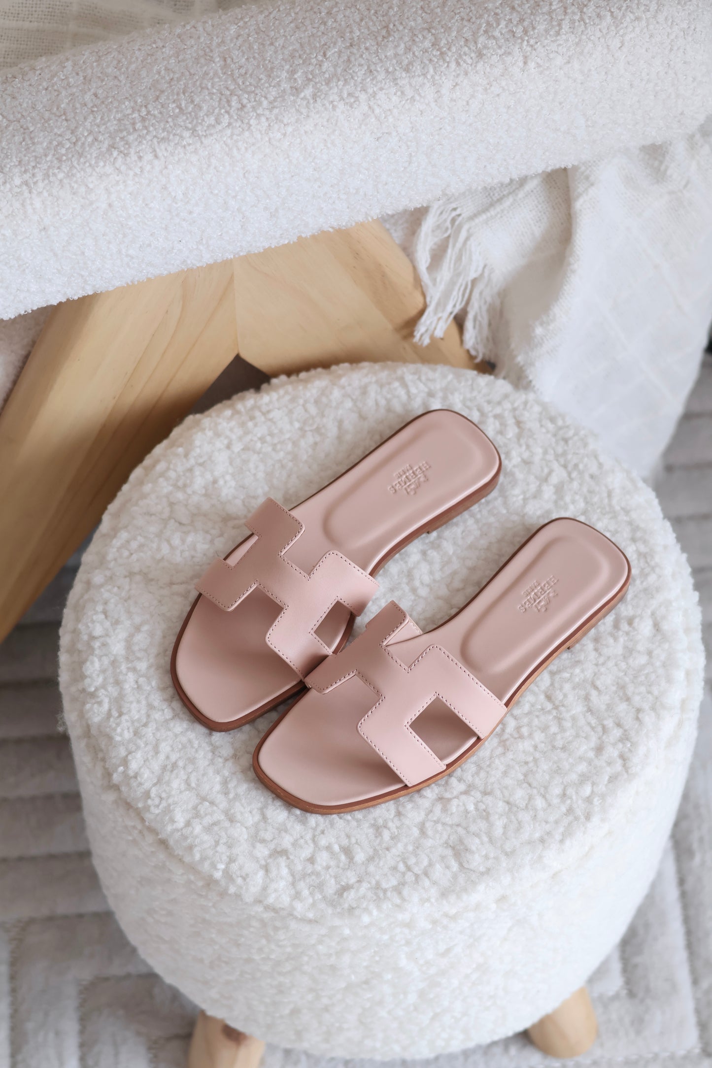 Oran sandal