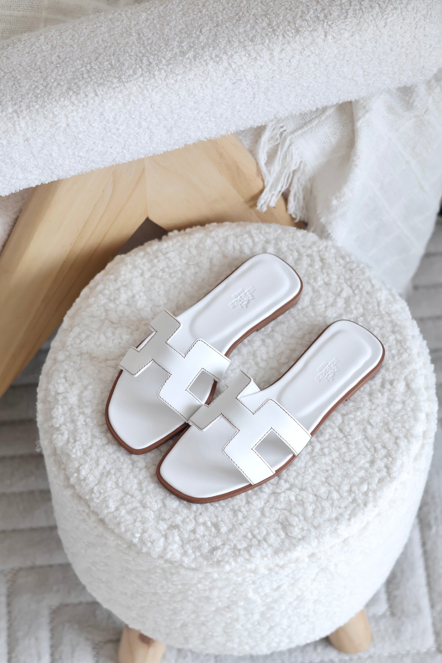 Oran sandal