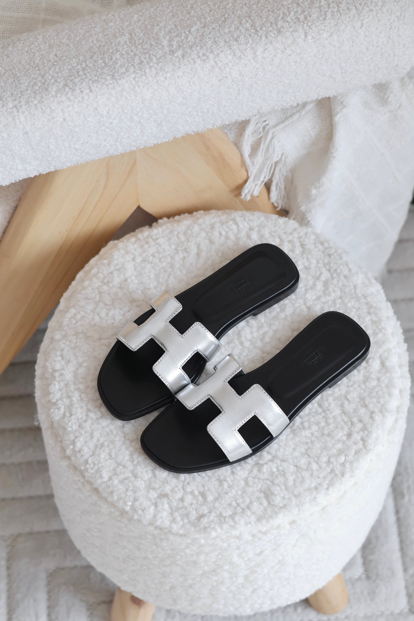Oran sandal