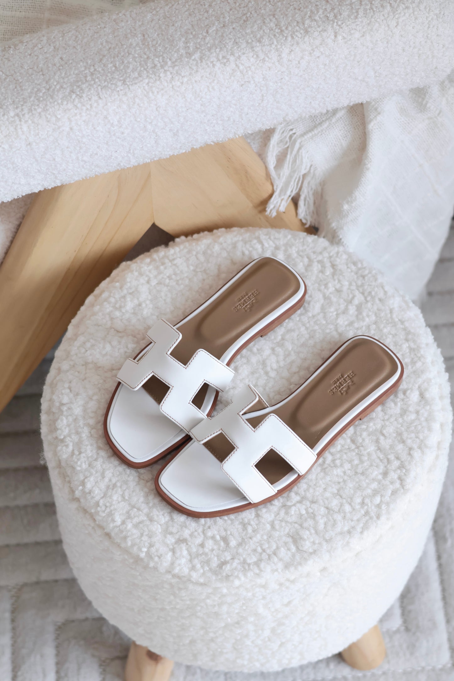 Oran sandal