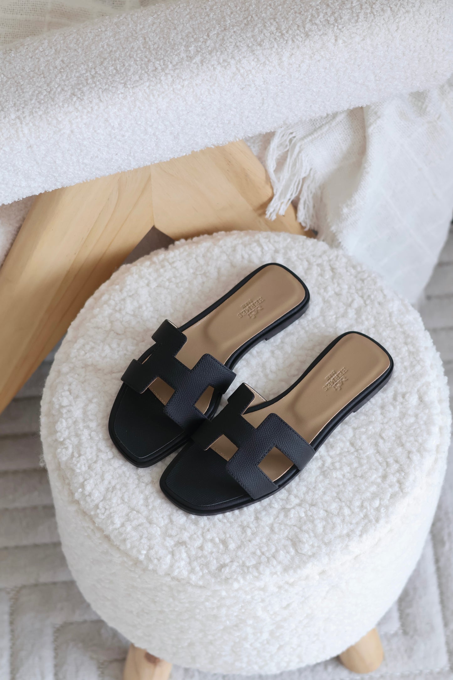 Oran sandal