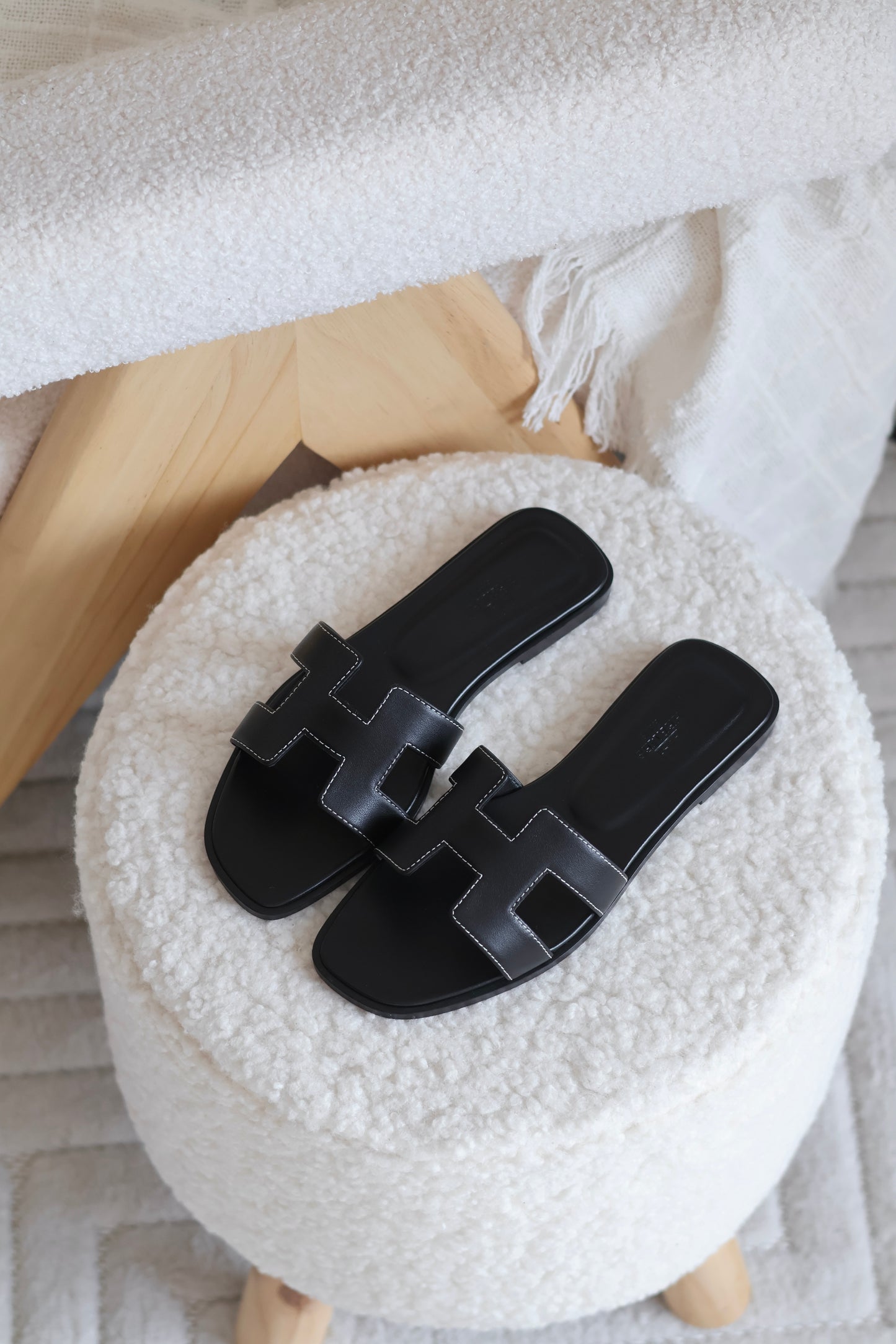 Oran sandal