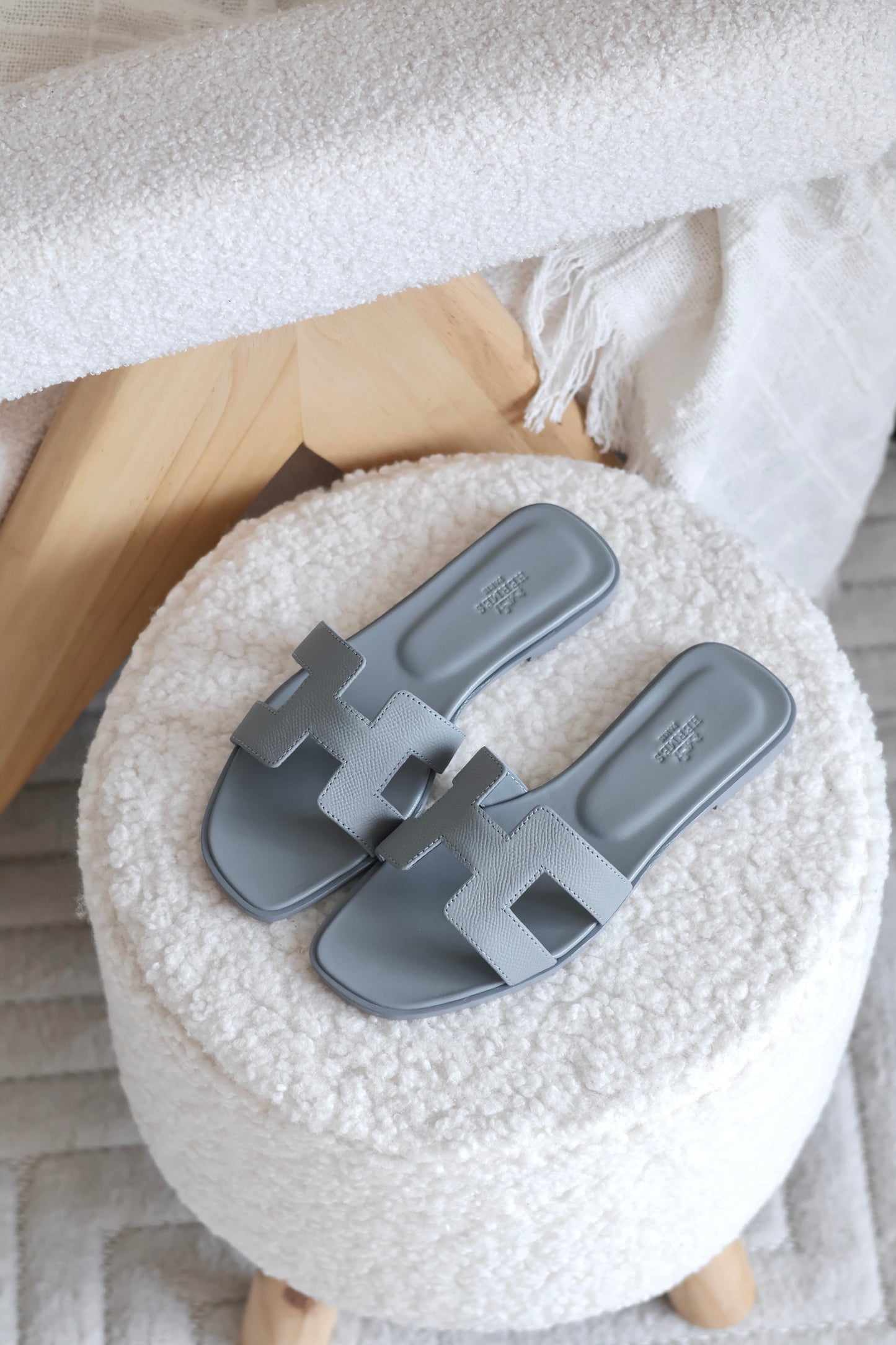 Oran sandal