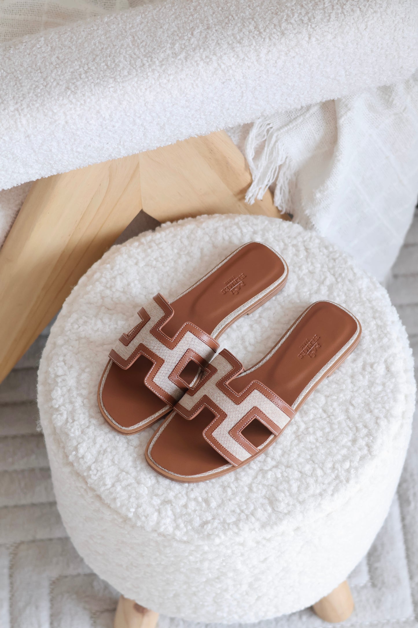 Oran sandal